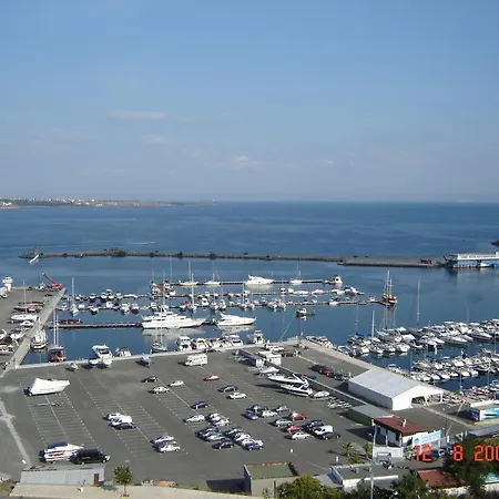 Panoramic Penthouse アパート ソゾポル